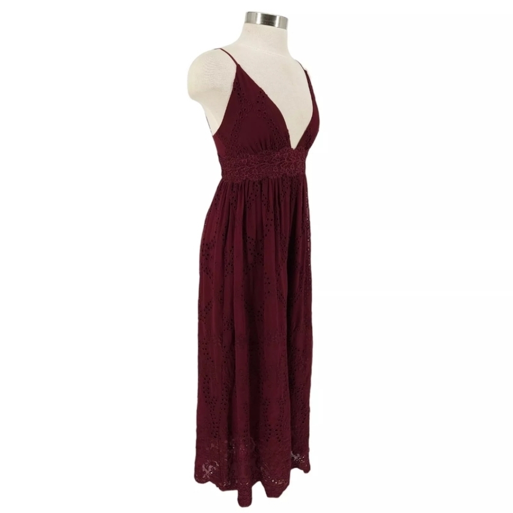 Gianni Bini Wide Leg Burgundy V Neck Lace Women's Romper Size 10 NWT - Picture 3 of 12